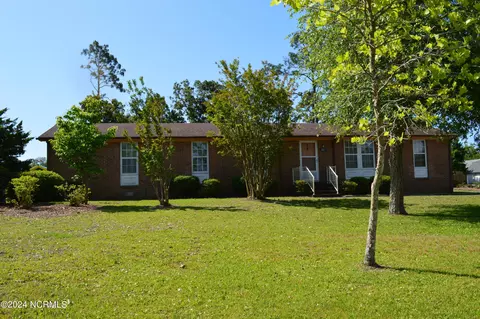 321 Rollingwood Dr, Newport, NC 28570