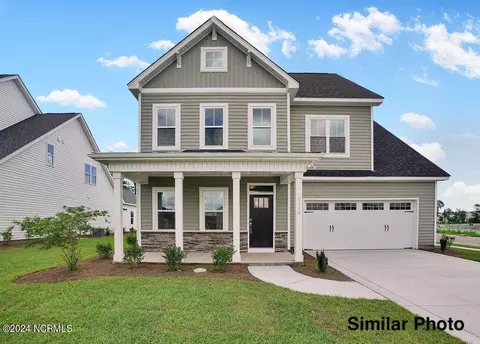 386 Man O War Ln, Hampstead, NC 28443