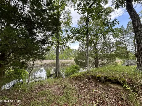 307 Jo Jane Rd, Oriental, NC 28571
