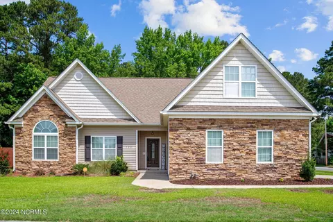 500 Cheltenham Dr, Greenville, NC 27834