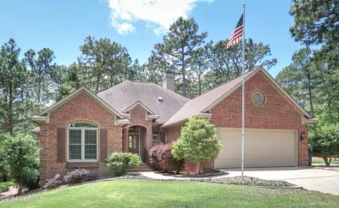 9 Sugar Gum Ln, Pinehurst, NC 28374