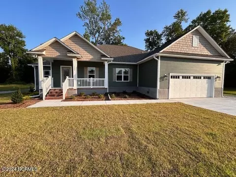 106 Ridgeline Dr, Beaufort, NC 28516