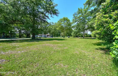 1605 Forest Pine Dr SW, Supply, NC 28462 photo 9