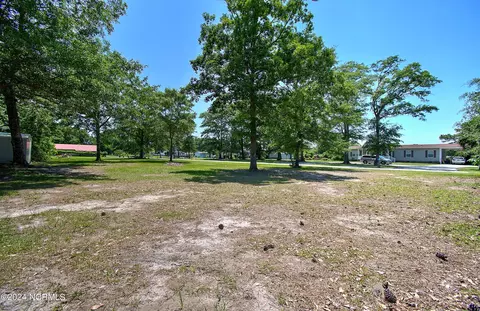 1605 Forest Pine Dr SW, Supply, NC 28462 photo 10