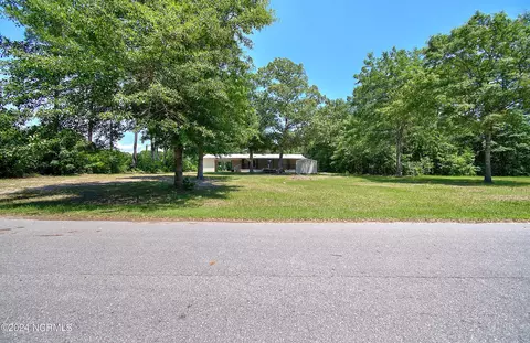 1605 Forest Pine Dr SW, Supply, NC 28462