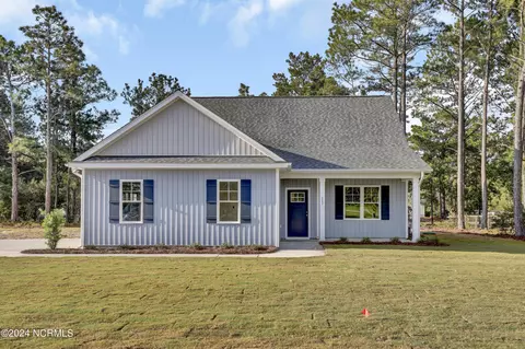 112 Watts Landing Rd, Hampstead, NC 28443