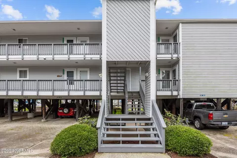 2211-2212 Harbourside Dr, New Bern, NC 28560