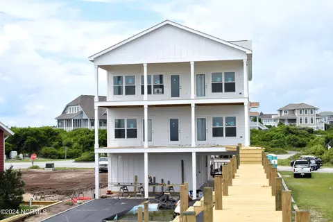 298 Mccray St, Holden Beach, NC 28462
