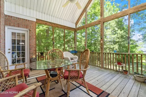 Exterior - 101 Waters Edge Dr, Chocowinity, NC 27817 photo 2 of 18