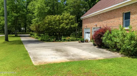 Exterior - 101 Waters Edge Dr, Chocowinity, NC 27817 photo 11 of 18