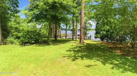 Exterior - 101 Waters Edge Dr, Chocowinity, NC 27817 photo 9 of 18