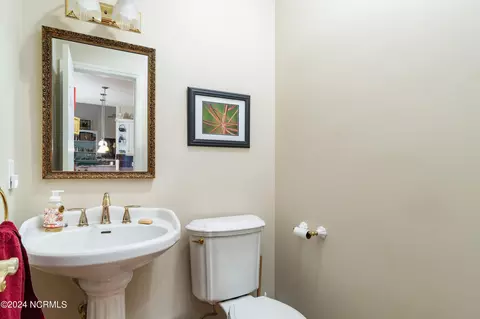Bath - 101 Waters Edge Dr, Chocowinity, NC 27817 photo 1 of 2