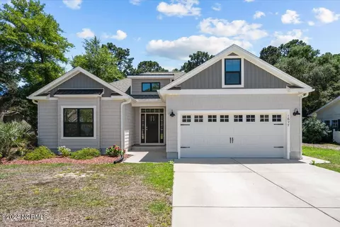 1697 Lake Tree Dr SW, Ocean Isle Beach, NC 28469