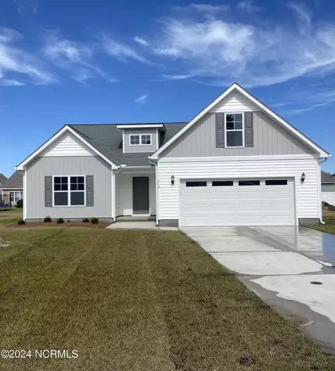 712 Oleander Dr, Greenville, NC 27858