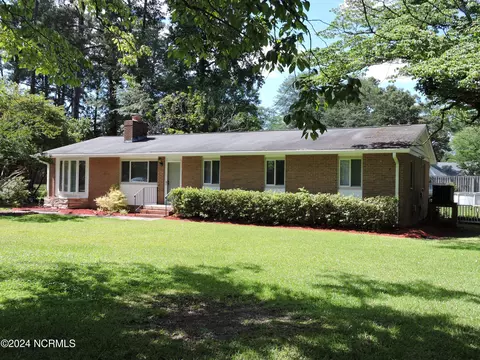 5004 Trent Woods Dr, Trent Woods, NC 28562