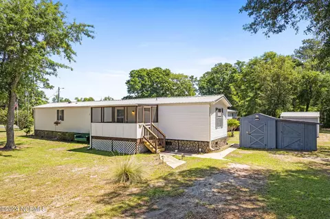 9233 Shady Forest Dr SW, Calabash, NC 28467