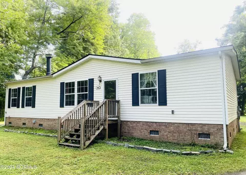 102 Timber Dr, Moyock, NC 27958