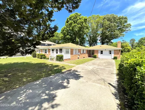 320 14 Paxton St, Elizabeth City, NC 27909