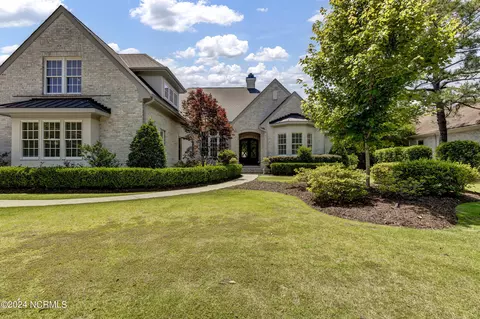 932 Arboretum Dr, Wilmington, NC 28405