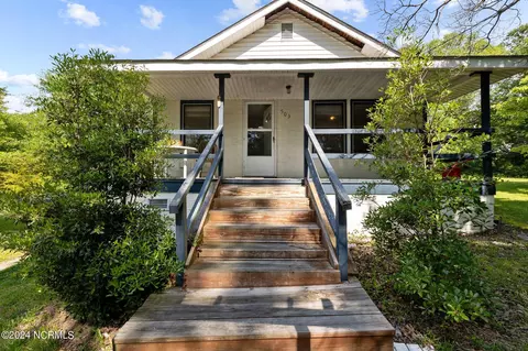 503 Thomas Ave, Aberdeen, NC 28315