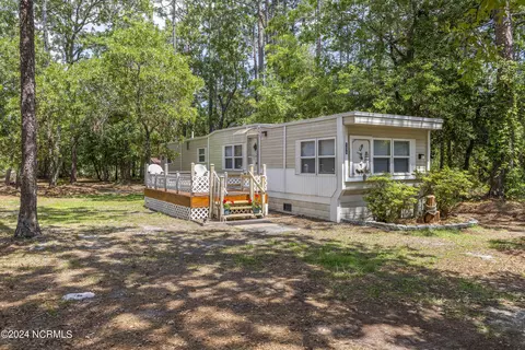 156 Redwood Rd, Southport, NC 28461