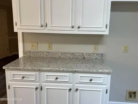 2713 Kent Dr, Greenville, NC 27858 photo 34