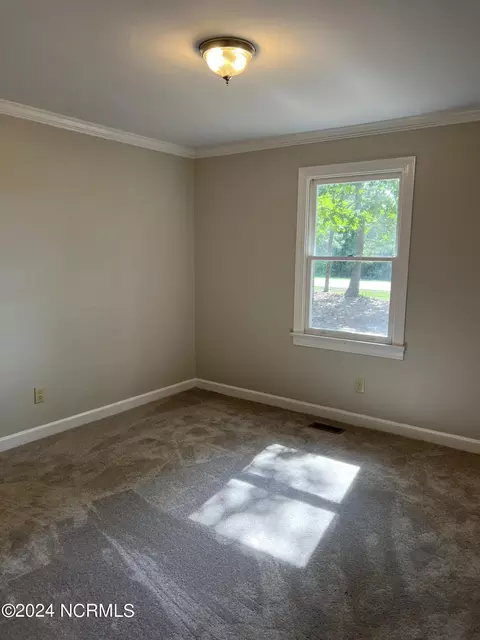 2713 Kent Dr, Greenville, NC 27858 photo 27