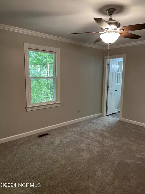 2713 Kent Dr, Greenville, NC 27858 photo 18