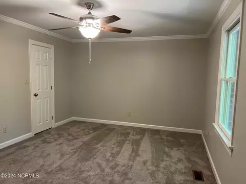 2713 Kent Dr, Greenville, NC 27858 photo 16