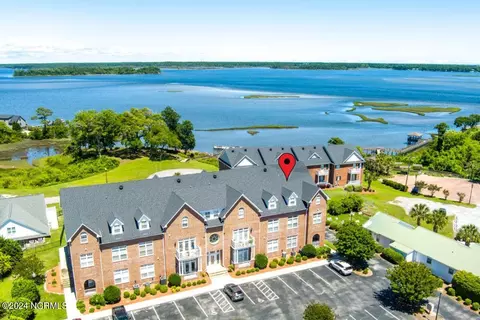 502 Main St UNIT 108, Swansboro, NC 28584