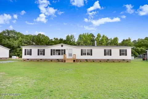 141 Brandy Ave, La Grange, NC 28551