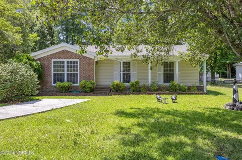 109 Elizabeth St, Havelock, NC 28532