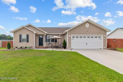 214 Wingspread Ln, Beulaville, NC 28518