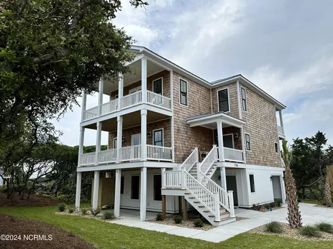 1786 Salter Path Rd, Indian Beach, NC 28512