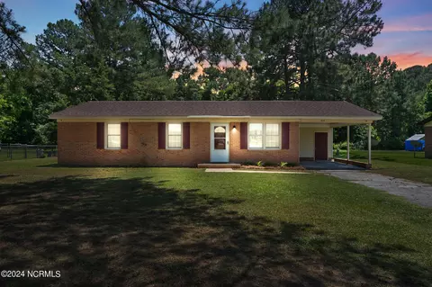 322 Brentwood Dr, Dudley, NC 28333