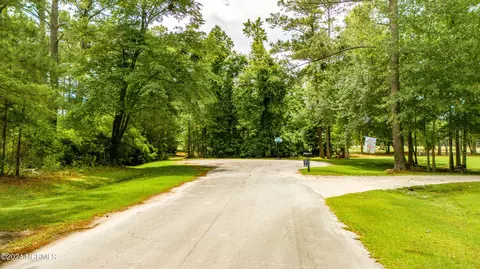25 Bennett Ct, Minnesott Beach, NC 28510