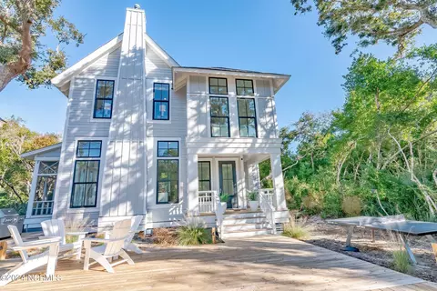 605 Kinnakeet Way, Bald Head Island, NC 28461