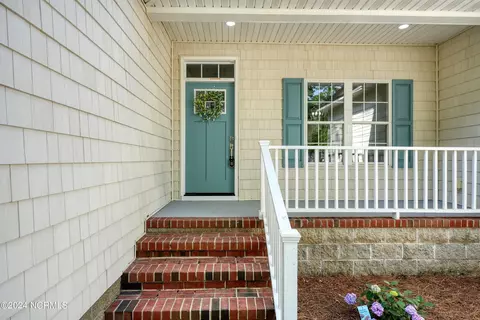 3873 Timber Stream Dr, Southport, NC 28461