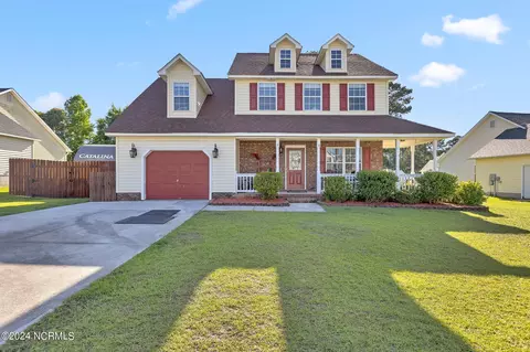 102 Baldwin Ct, Jacksonville, NC 28546