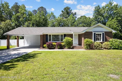 113 Canterberry Rd, Washington, NC 27889