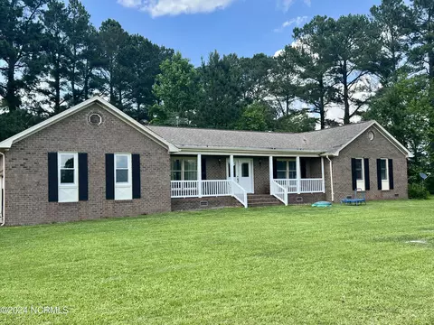 255 Gray Rd, Vanceboro, NC 28586