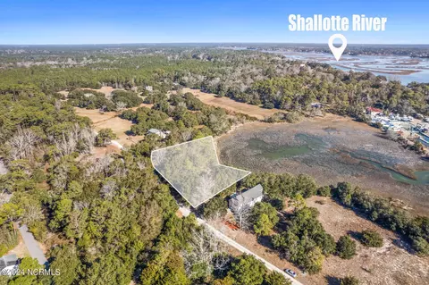 1700 Long Shore Dr SW, Shallotte, NC 28470