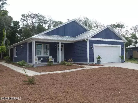 114 Evergreen Ln, Pine Knoll Shores, NC 28512