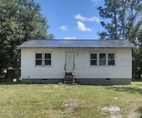 1018 Bayside Rd, Southport, NC 28461