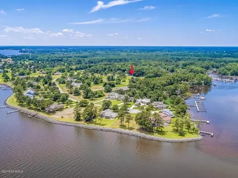 5522 Sandpiper Dr, Oriental, NC 28571