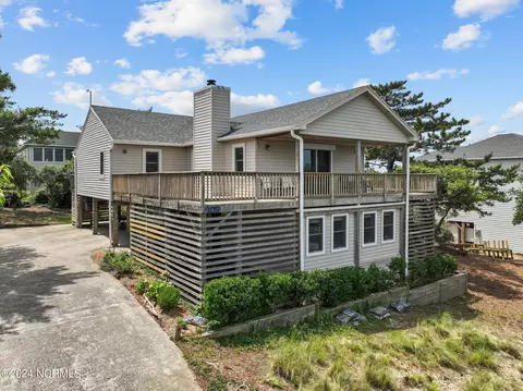 109 N Snow Geese Dune Dr, Duck, NC 27949