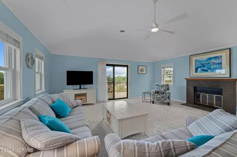 Living - 109 N Snow Geese Dune Dr, Duck, NC 27949 photo 3 of 4