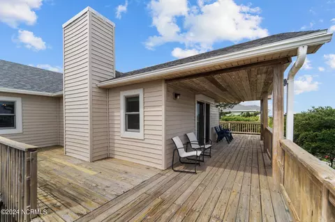 Exterior - 109 N Snow Geese Dune Dr, Duck, NC 27949 photo 3 of 9