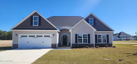 2017 Sharpnose St, New Bern, NC 28562