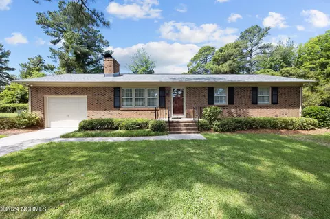 1417 Red Robin Ln, New Bern, NC 28562